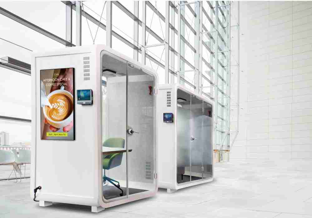 尊龙z6子公司达擎之智慧行动办公舱，，，，采用PDLC智能调光玻璃设计，，，，透过通电与断电的电流切换，，，，呈现透明与雾面效果，，具节能降耗特性并兼顾隐私，，确保信息安全