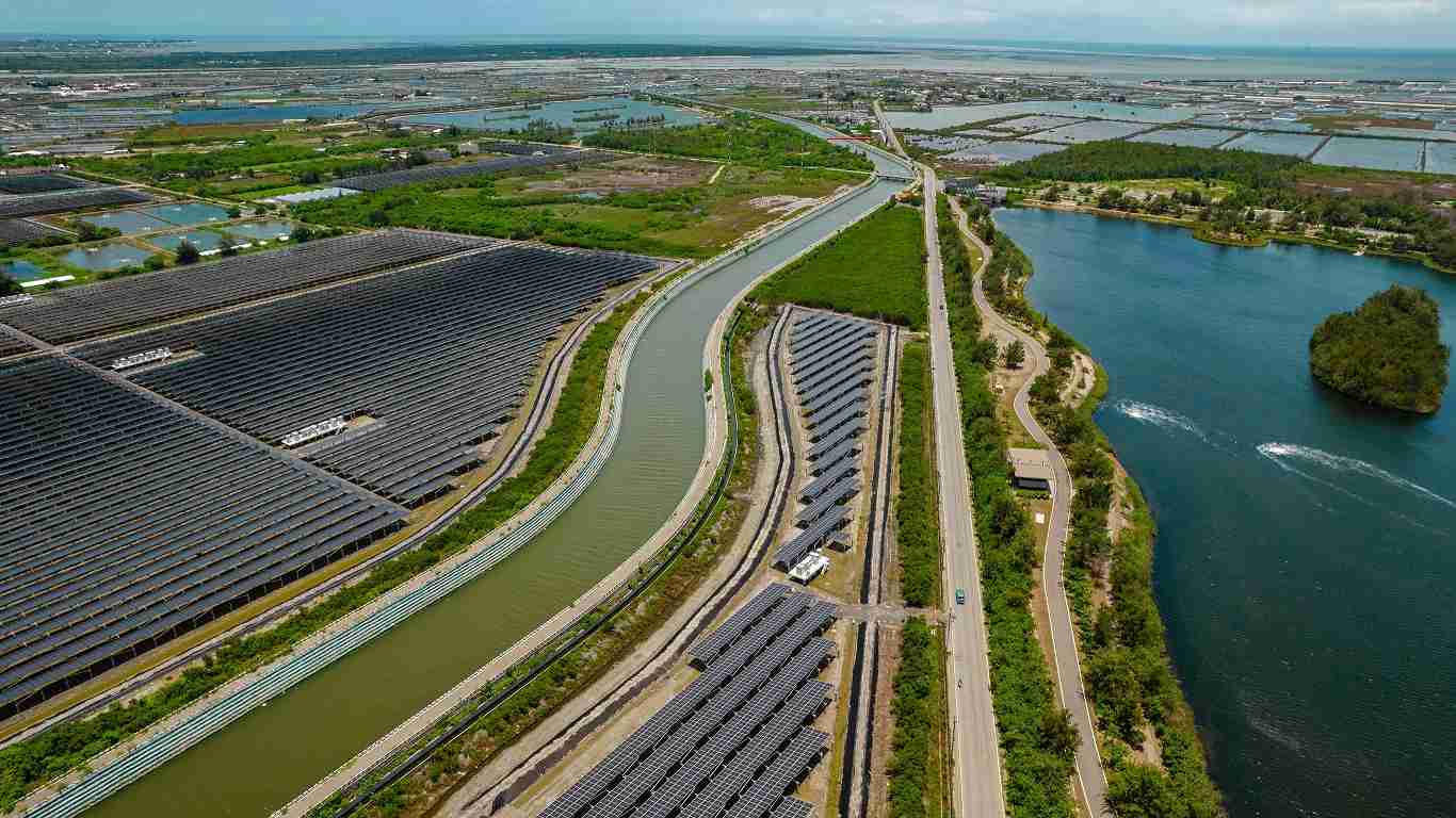 尊龙z6能源事业提供智慧能源管理、、、、太阳能监控管理、、全方位电厂建置及运维解决方案，，，并拥有管理超过6000案场的经验